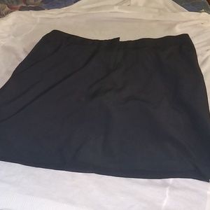 Black Izod golf skort size 2